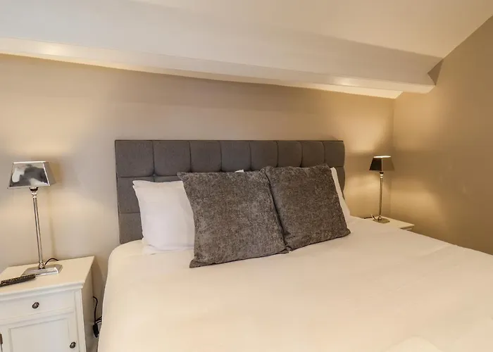 Nyaraló Church View *